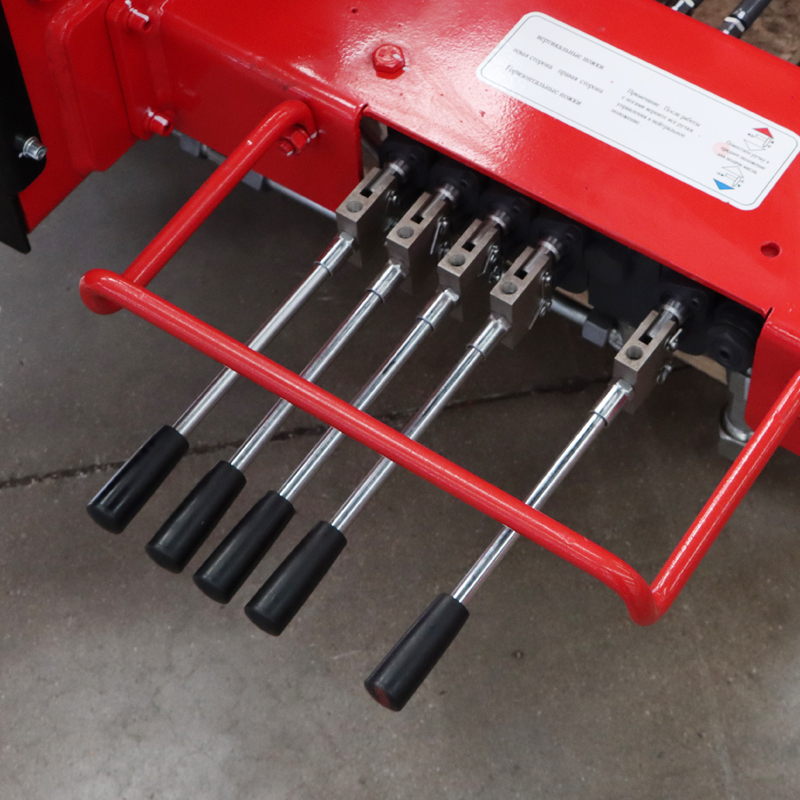 Grúa montada sobre camión con pluma telescópica de 8 toneladas