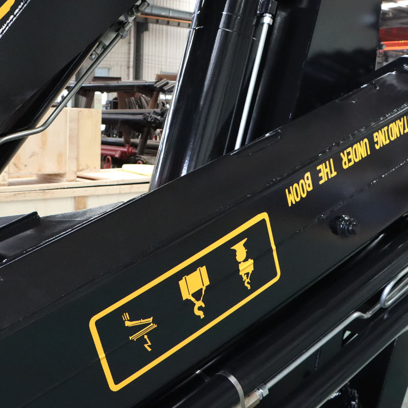 Grúa marina con pluma articulada de 10 toneladas