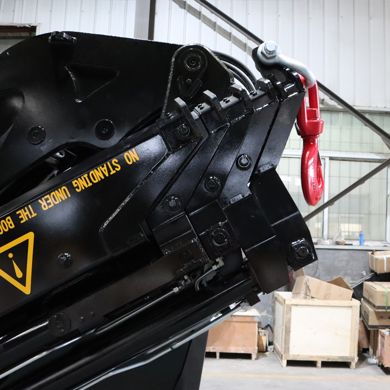 Grúa marina con pluma articulada de 16 toneladas