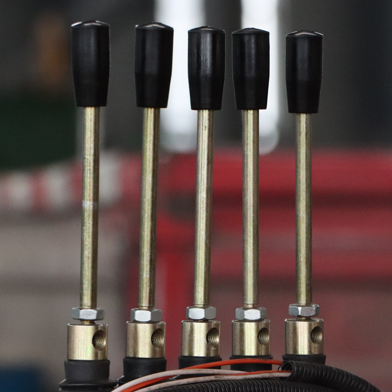 Grúa montada sobre camión con pluma articulada de 1 tonelada