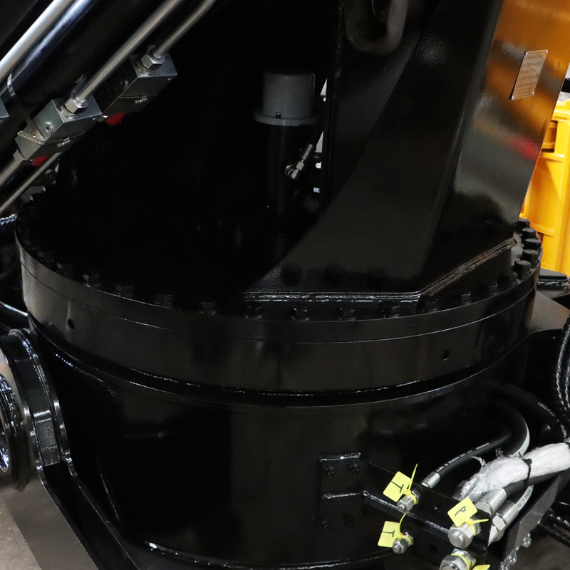 Grúa montada sobre camión con pluma articulada de 20 toneladas