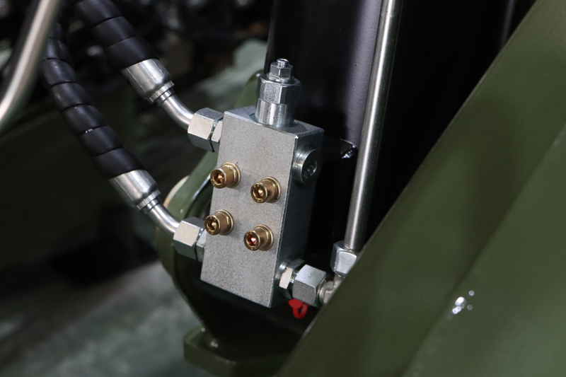 Grúa montada sobre camión con pluma articulada de 3,2 toneladas